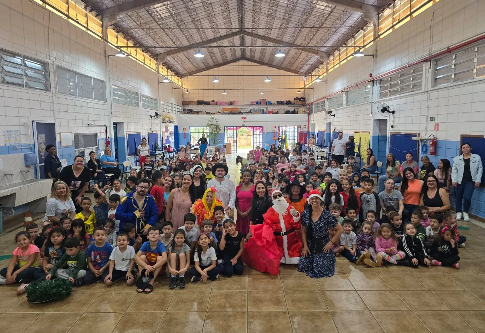 EMEF “Prof.ª   Maria Cecília Rolim Nalesso” promove a peça de teatral  “O Natal do Reino Desencantado”