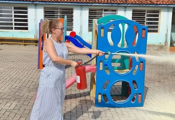 Secretaria de Educação finaliza ciclo de capacitação de combate a incêndios