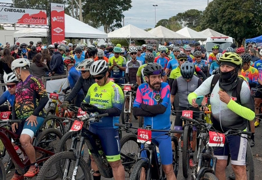 Copa Sudoeste de Mountain Bike em Itapetininga reúne atletas nacionais e arrecada mais de 200 kg de alimentos para o Fundo Social