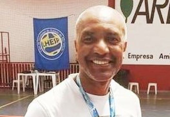 Esporte itapetiningano está em luto pela perda do professor de handebol Oswaldo Cipriano