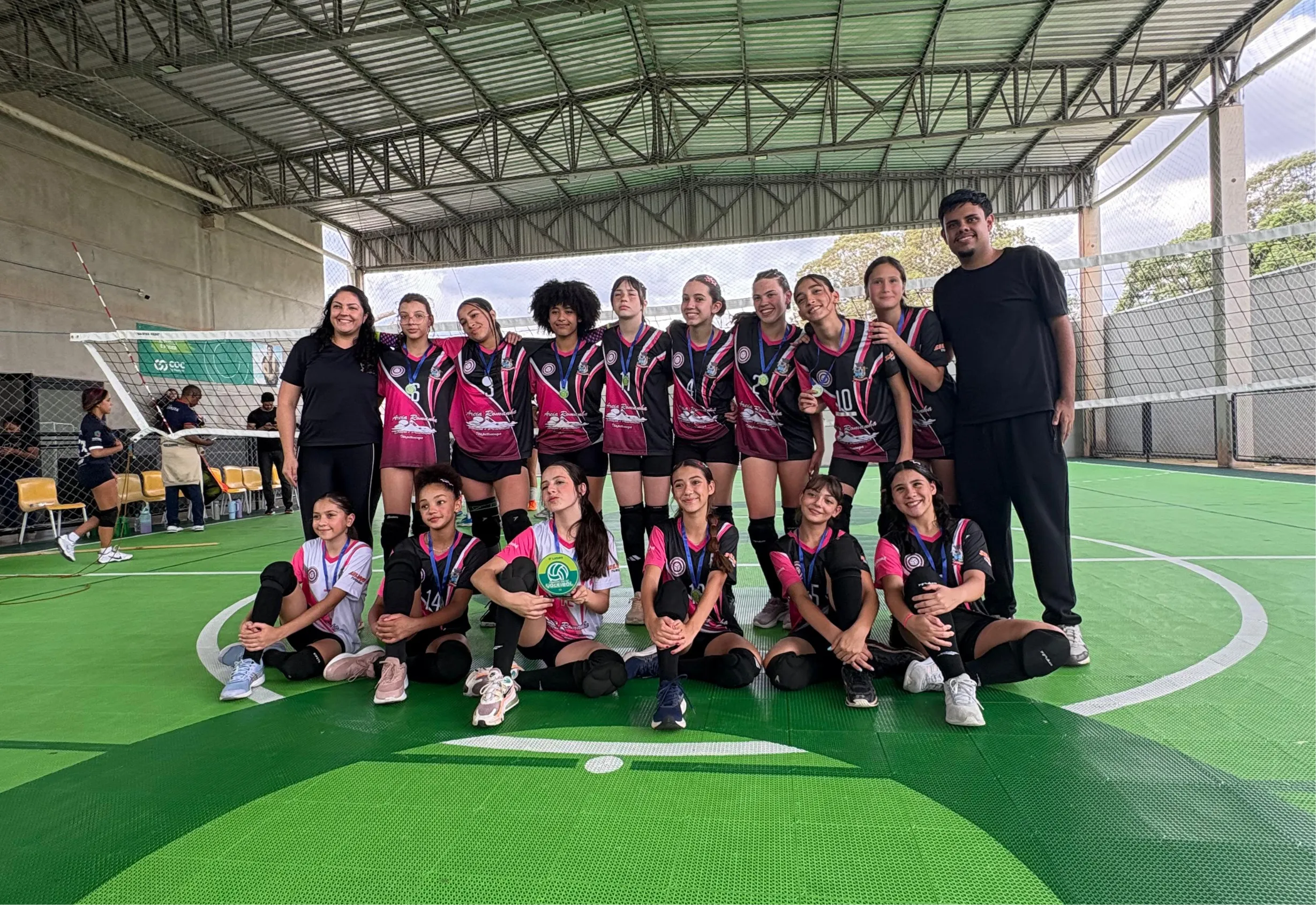 Vôlei Feminino de Itapetininga é vice-campeão no Festival COC de Voleibol