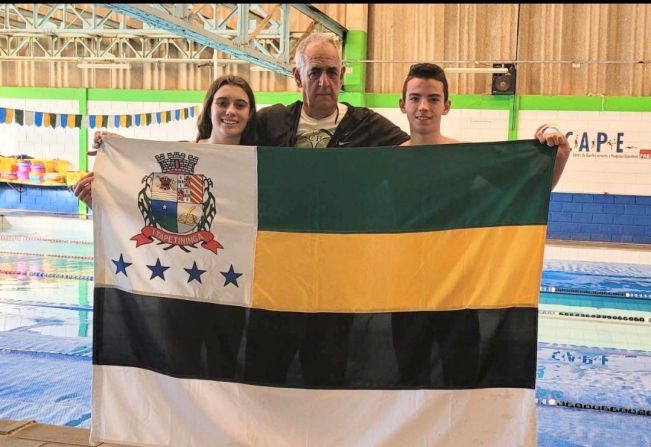 Nadadores Nicole Cabral e David Vinícius representam Itapetininga nas finais do Estadual dos Jogos da Juventude, em Tatuí