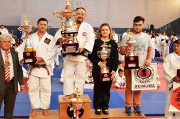 Itapetininga é campeã em Torneio Regional de Judô