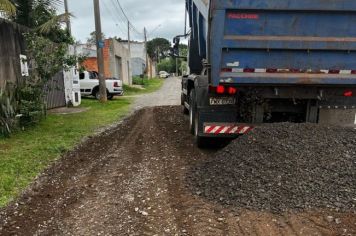Prefeitura de Itapetininga executa manutenção na rua Ana Genoveva Piedade, no Jardim Cruzeiro do Sul