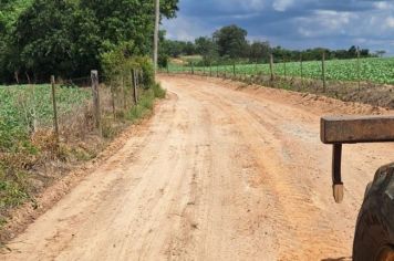 Prefeitura de Itapetininga executa manutenção na Estrada da Chapadinha