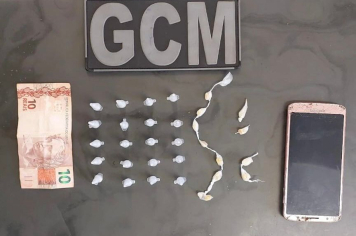 Guarda Municipal de Itapetininga apreende drogas em ponto de tráfico