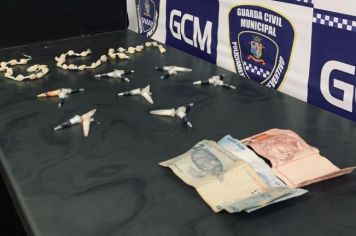 Homem é detido pela Guarda Municipal com drogas na Vila Arruda