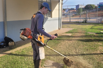 Prefeitura de Itapetininga intensifica serviços de roçagem e limpeza em diversos pontos da cidade