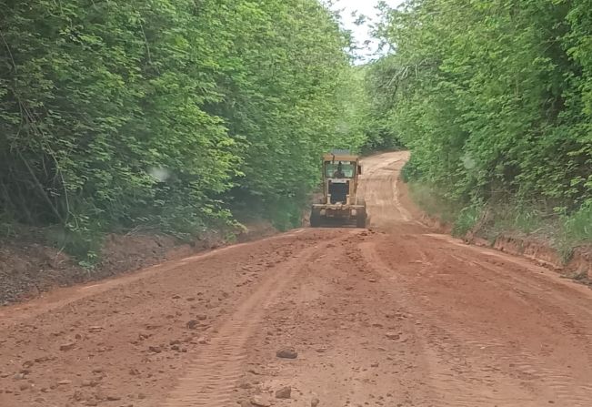 Obras de manutenção entre o Distrito do Rechã e bairro do Areião avançam em Itapetininga