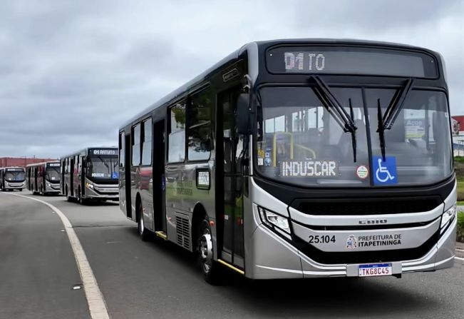 PREFEITURA DE ITAPETININGA ENTREGA 10 NOVOS ÔNIBUS PARA A RENOVAÇÃO DA FROTA