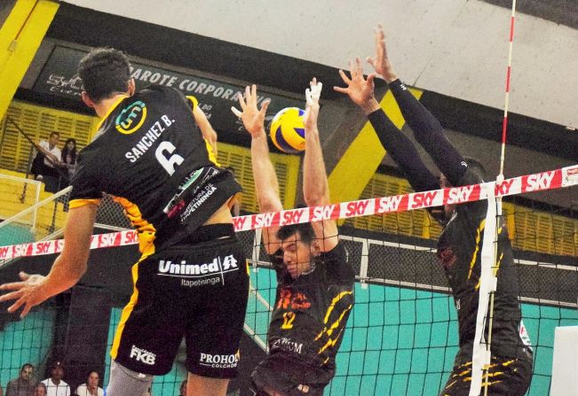  Itapetininga enfrenta o SESI pelas quartas de final da Super Liga de Vôlei, nesta quinta (28)