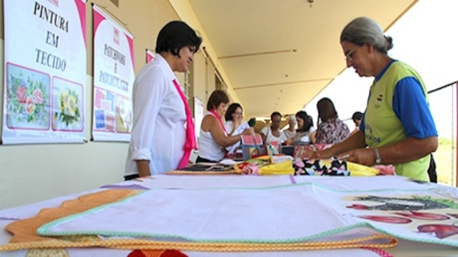 Fundo Social realiza bazar de dias das mães