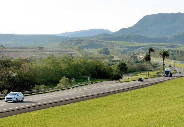 CCR SPVias estima quase 500 mil veículos nas rodovias durante o feriado prolongado de Páscoa e Tiradentes
