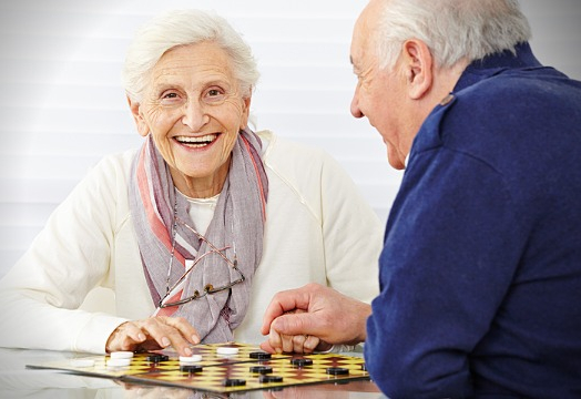 Abertas inscrições para novas turmas da Melhor Idade para aulas de Damas e Xadrez no Ginásio “Ayrton Senna da Silva” em Itapetininga