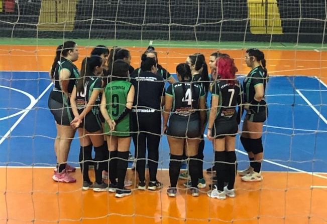 Time feminino de voleibol de Itapetininga começa com vitória nos Jogos Abertos da Juventude