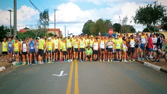 2ª etapa do ‘Correr e Caminhar’ teve participação de centenas de pessoas