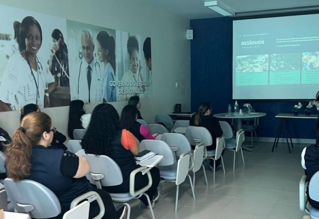 Secretaria de Meio Ambiente realiza palestras no AME