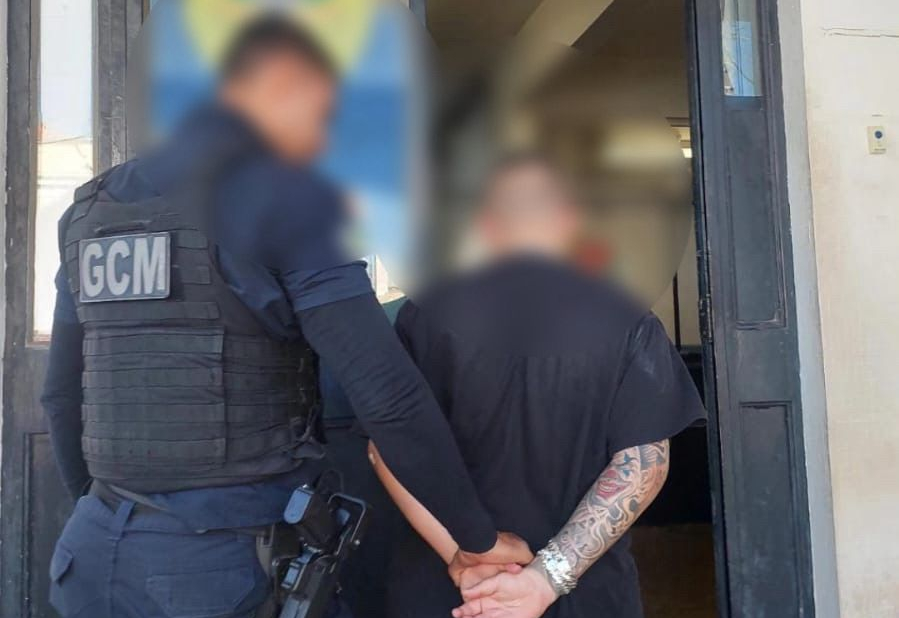 GCM apreende drogas e prende dois indivíduos por tráfico em Itapetininga